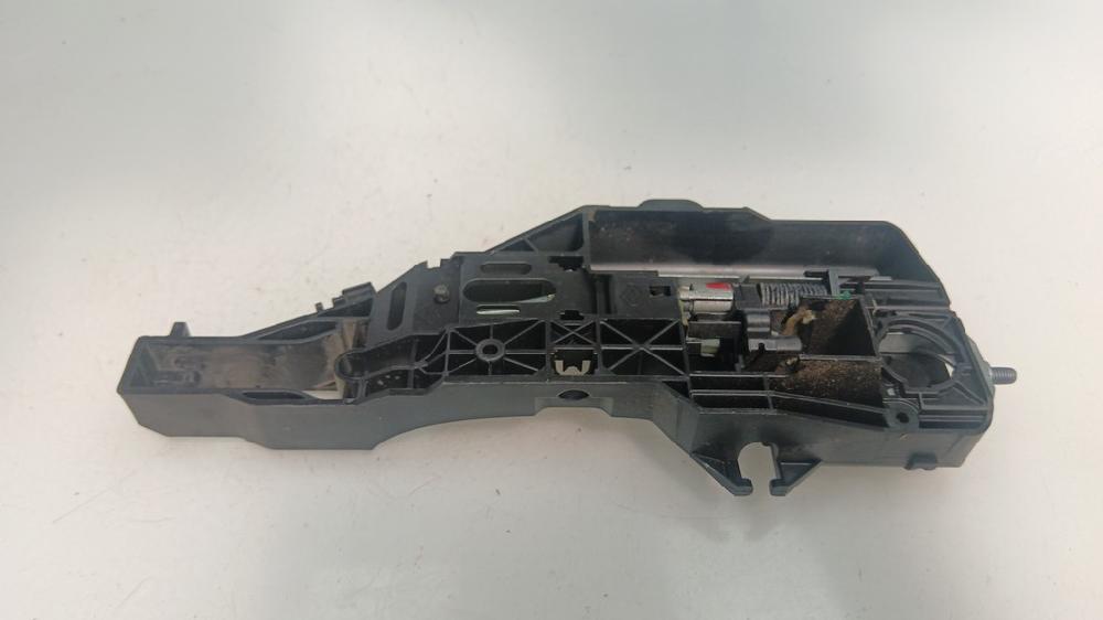 SOPORTE MANETA EXTERIOR DELANTERA IZQUIERDA RENAULT CAPTUR 2019 1.3 MT 130CV | 96KW