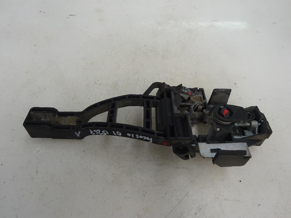 SOPORTE MANETA EXTERIOR DELANTERA IZQUIERDA FORD FOCUS 1.6 TDCI MT 90CV