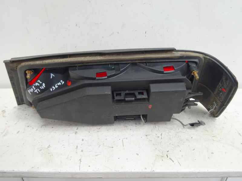 PILOTO TRASERO IZQUIERDO PEUGEOT 405 1.9 MT 125CV