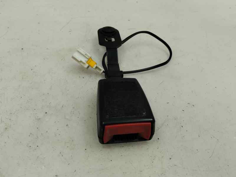 ANCLAJE CINTURON DELANTERO DERECHO DS 3 1.2 MT 110CV | 81KW