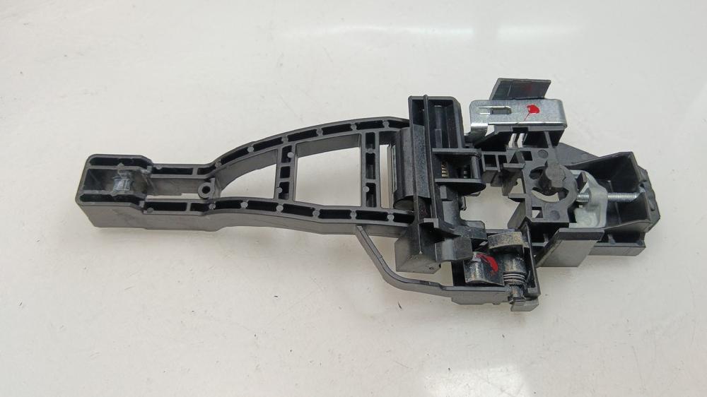 SOPORTE MANETA EXTERIOR DELANTERA DERECHA FORD KUGA 2017 1.5 MT 120CV