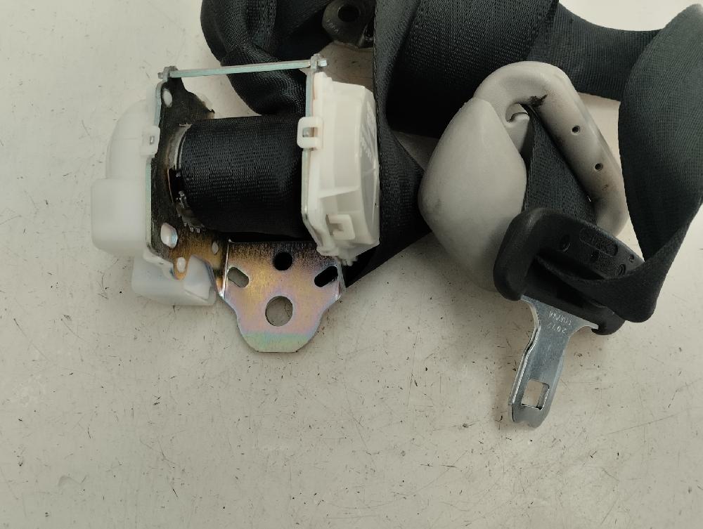 CINTURON SEGURIDAD TRASERO IZQUIERDO TOYOTA COROLLA VERSO 1.8 AMT 129CV