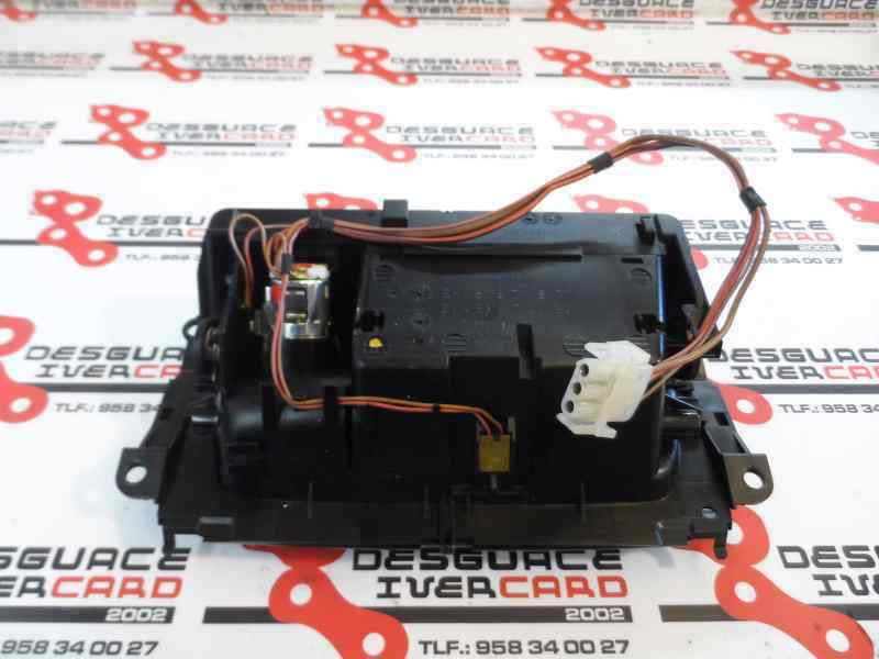 CENICERO BMW SERIE 3 2005 3.0 330XD MT 231CV