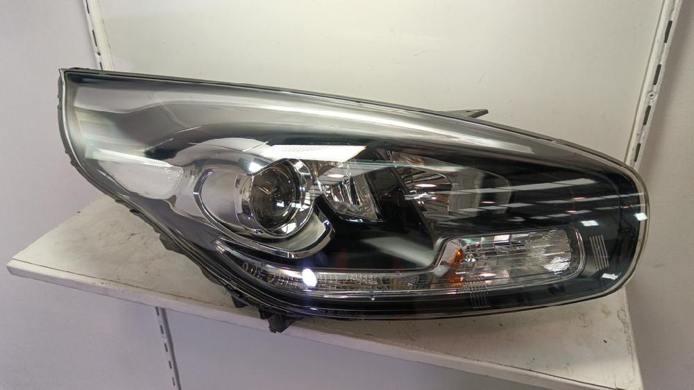 FARO DERECHO KIA CARENS 1.6 MT 135CV | 99KW