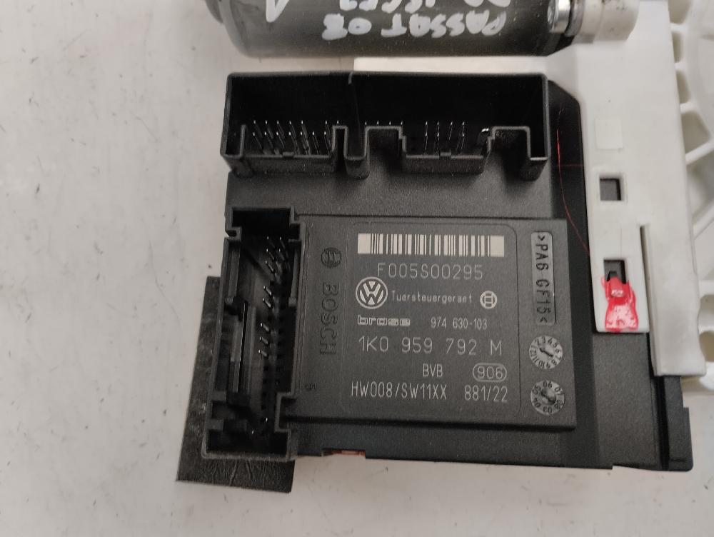 MOTOR ELEVALUNAS DELANTERO DERECHO VOLKSWAGEN PASSAT 2.0 TDI 4MOTION DSG 170CV