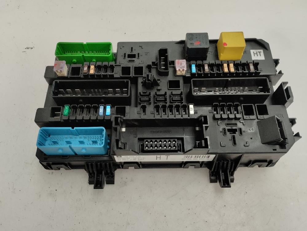 CAJA RELES FUSIBLES OPEL ASTRA 1.9 CDTI MT 120CV