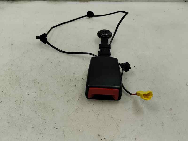 ANCLAJE CINTURON DELANTERO IZQUIERDO RENAULT TWINGO 0.9 AMT 90CV | 66KW