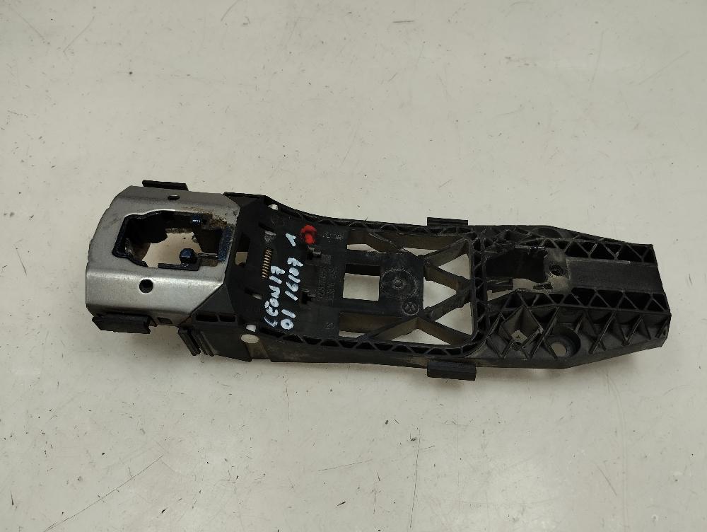 SOPORTE MANETA EXTERIOR DELANTERA IZQUIERDA SEAT LEON 1.6 TDI MT 105CV
