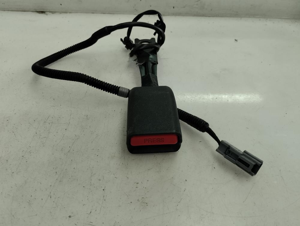 ANCLAJE CINTURON DELANTERO IZQUIERDO TOYOTA VERSO 1.6 MT 133CV