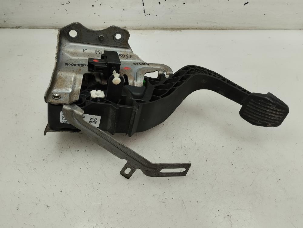 PEDAL EMBRAGUE FORD KUGA 1.5 150CV | 110KW, GASOLINA, MT, ACCIONAMIENTO DELANTERO