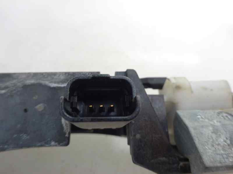 SOPORTE MANETA EXTERIOR DELANTERA DERECHA RENAULT LAGUNA 2.0 DCI MT 131CV