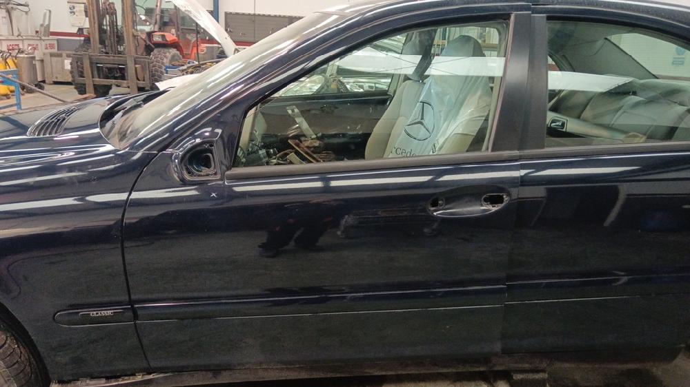 PUERTA DELANTERA IZQUIERDA MERCEDES BENZ CLASE C 2.0 MT 163CV | 120KW