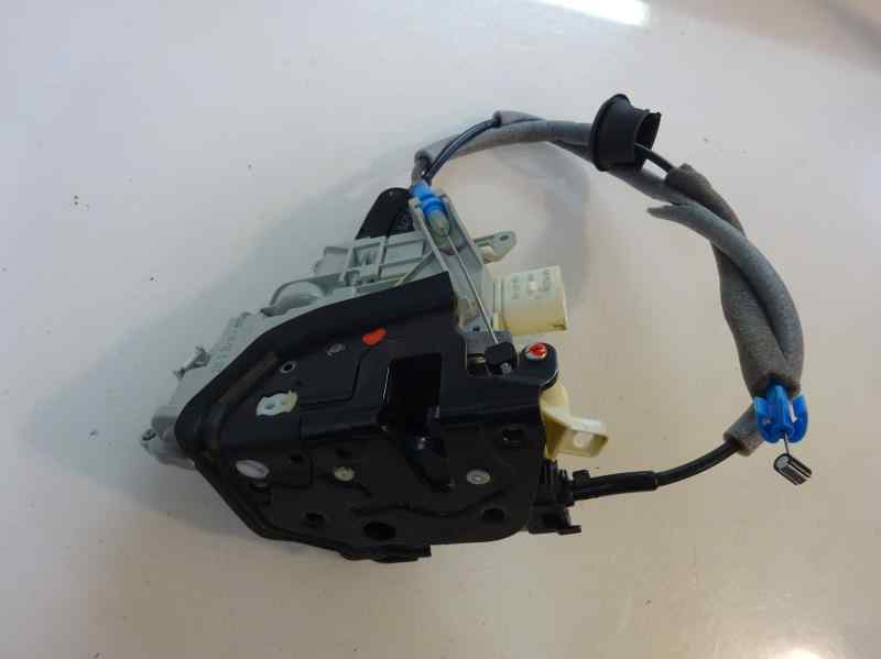 CERRADURA PUERTA TRASERA IZQUIERDA AUDI A3 1.6 TDI MT 110CV