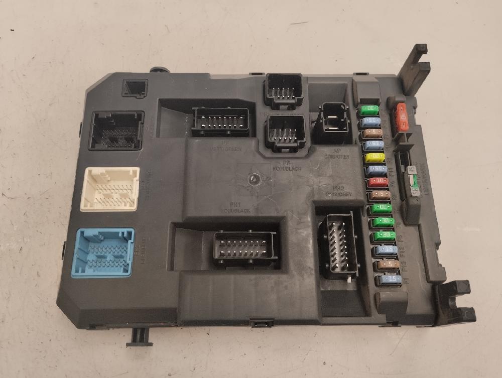 CAJA RELES FUSIBLES CITROEN C3 1.4 HDI AMT 68CV