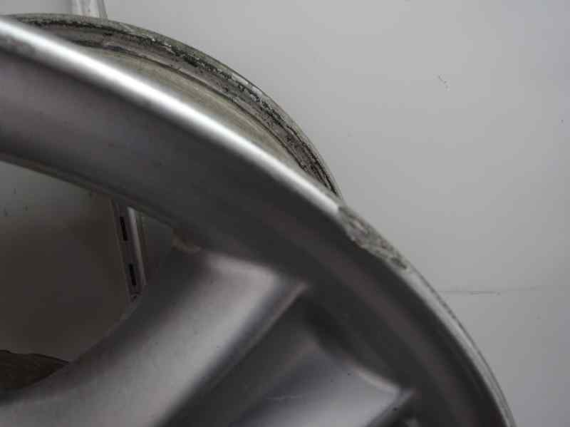 LLANTA MERCEDES BENZ CLASE C 2001 2.2 MT 143CV | 105KW