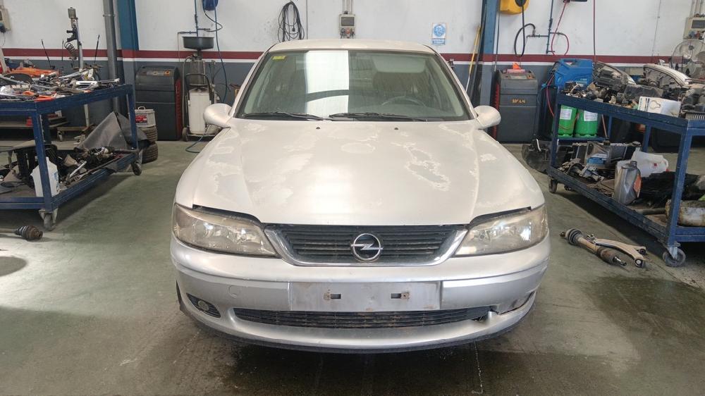 OPEL VECTRA 1995 2.0 DTI MT 101CV
