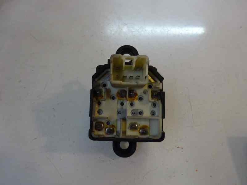 MANDO ELEVALUNAS DELANTERO IZQUIERDO HYUNDAI ATOS 1.0 MT 58CV | 43KW