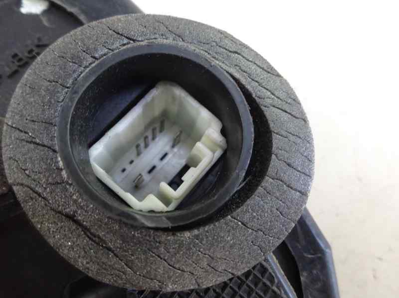 CERRADURA PUERTA DELANTERA IZQUIERDA TOYOTA COROLLA VERSO 2.2 TD MT 136CV