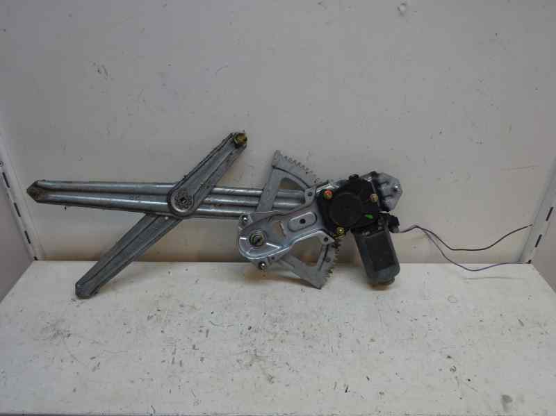 ELEVALUNAS DELANTERO DERECHO PEUGEOT 205 1.8 TD MT 58CV