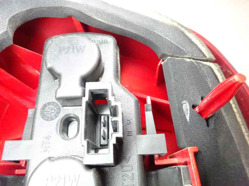 PILOTO TRASERO DERECHO VOLKSWAGEN POLO 2001 1.4 16V MT 75CV | 55KW