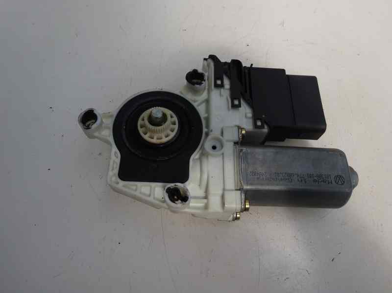MOTOR ELEVALUNAS TRASERO DERECHO VOLKSWAGEN GOLF 1.9 TDI MT 110CV | 81KW
