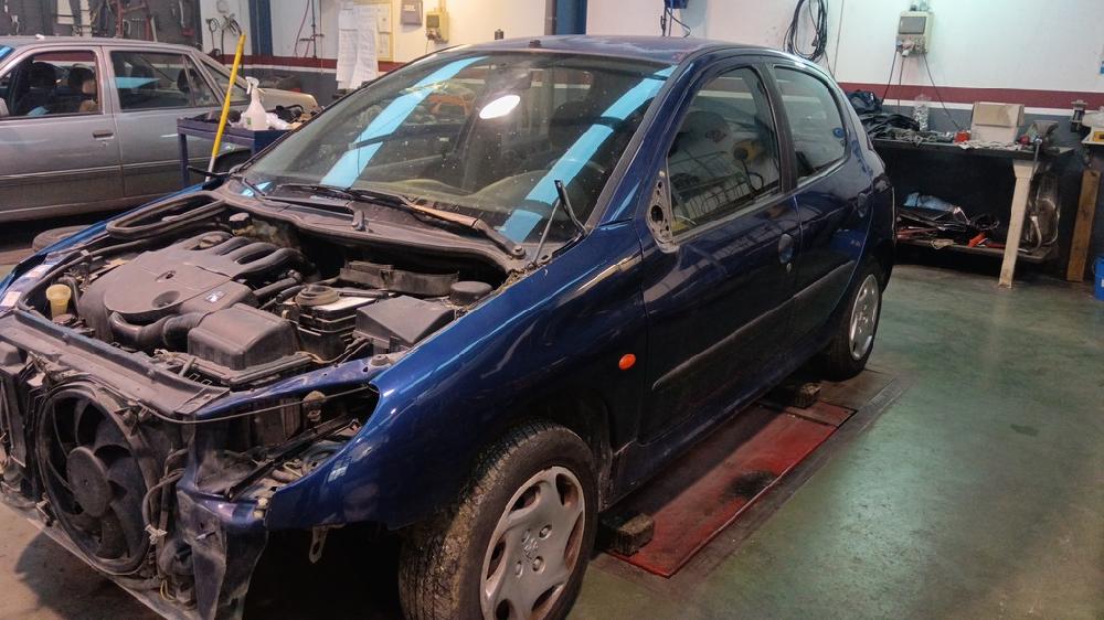 RETROVISOR IZQUIERDO PEUGEOT 206 2000 1.9 MT 69CV | 51KW