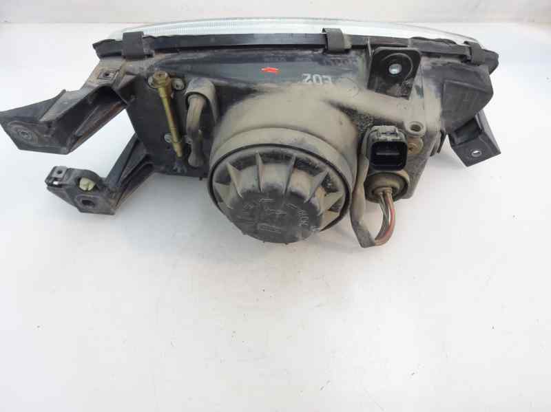 FARO IZQUIERDO HYUNDAI LANTRA 1.5 MT 86CV