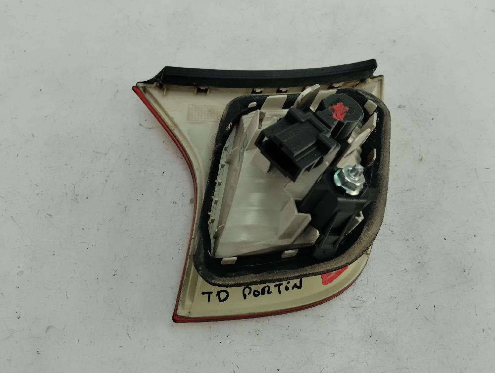 PILOTO TRASERO DERECHO INTERIOR AUDI A4 2006 2.0 TDI MT 140CV | 103KW