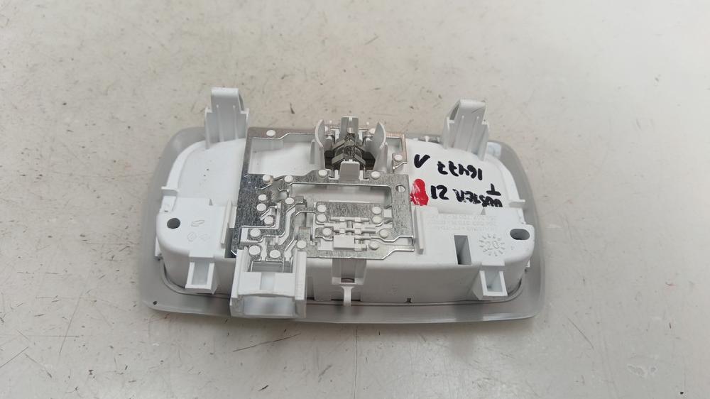 LUZ INTERIOR TRASERA DACIA DUSTER 1.5 MT 115CV | 85KW