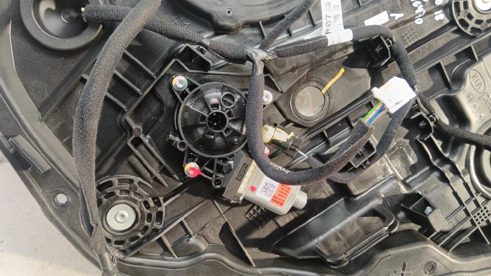 ELEVALUNAS TRASERO DERECHO KIA CEED 1.6 CRDI DCT 136CV