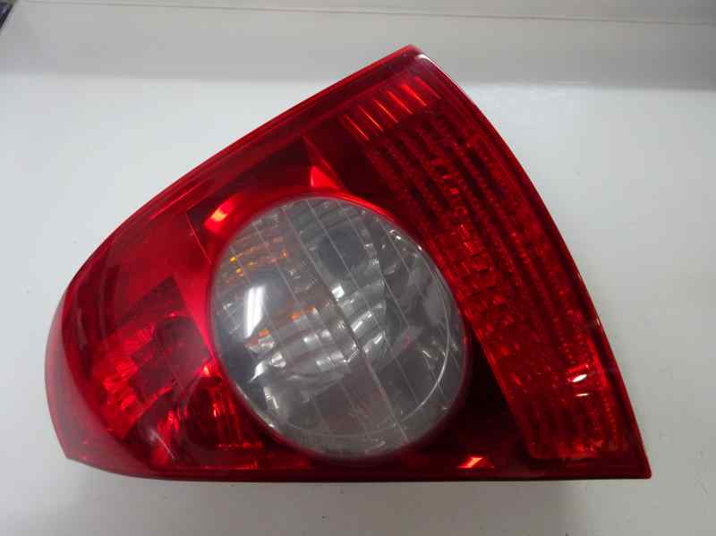 PILOTO TRASERO DERECHO RENAULT CLIO 1.2 MT 75CV