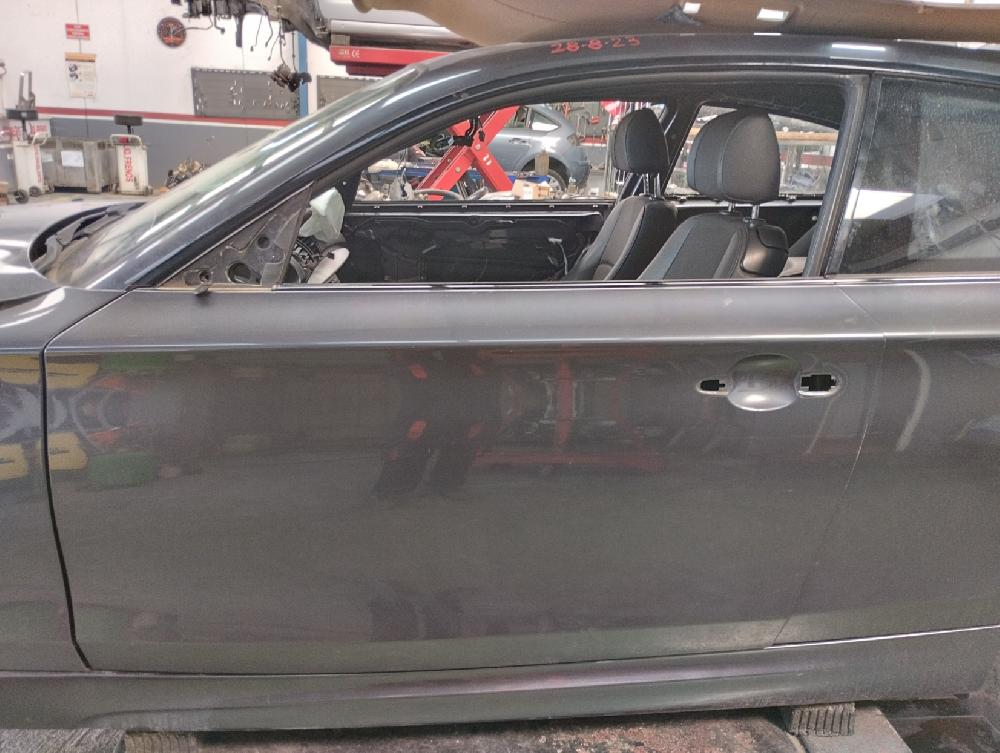 PUERTA DELANTERA IZQUIERDA BMW SERIE 1 2.0 MT 150CV | 110KW