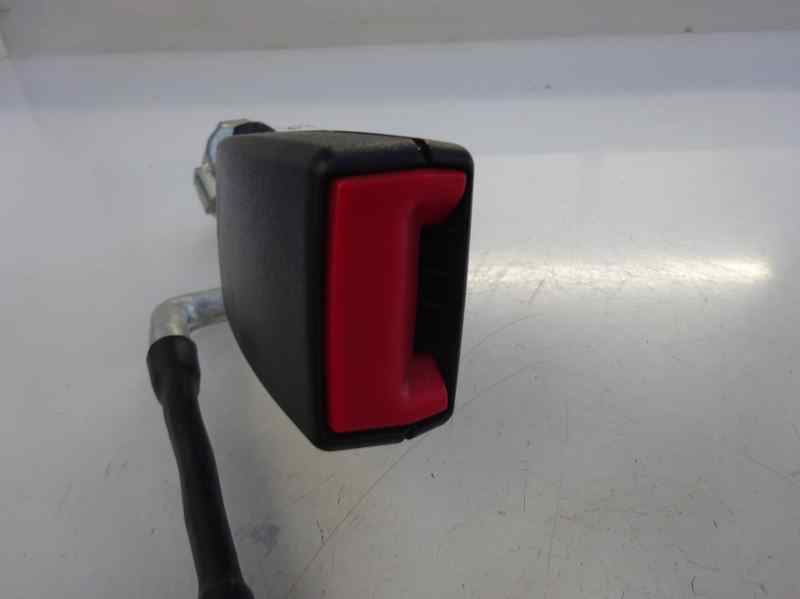 ANCLAJE CINTURON TRASERO IZQUIERDO AUDI A3 2.0 TDI MT 140CV