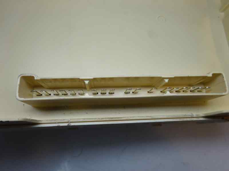 CAJA RELES FUSIBLES MITSUBISHI MONTERO 3.2 DI-D MT 165CV | 121KW