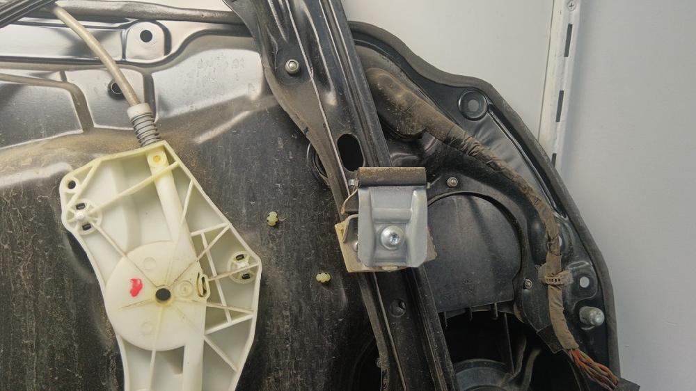 ELEVALUNAS DELANTERO DERECHO VOLKSWAGEN PASSAT PASSAT 2.0 140CV TDI 103KW