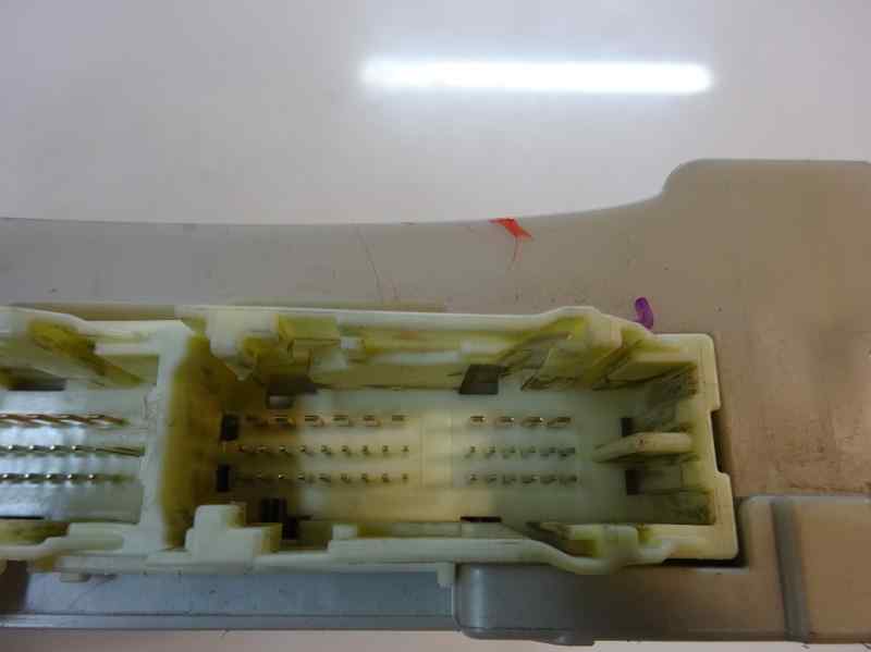 CAJA RELES FUSIBLES TOYOTA PRIUS 1.8CVT 99CV