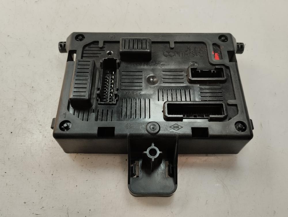 CAJA RELES FUSIBLES RENAULT CLIO 2010 1.5 DCI MT 85CV
