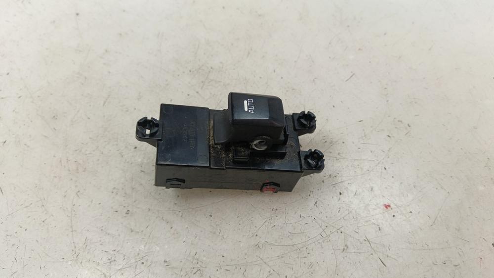 MANDO ELEVALUNAS DELANTERO DERECHO KIA CEED 1.4 MT 90CV | 66KW
