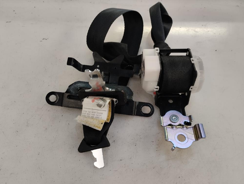 CINTURON SEGURIDAD TRASERO CENTRAL TOYOTA COROLLA VERSO 1.8 AMT 129CV