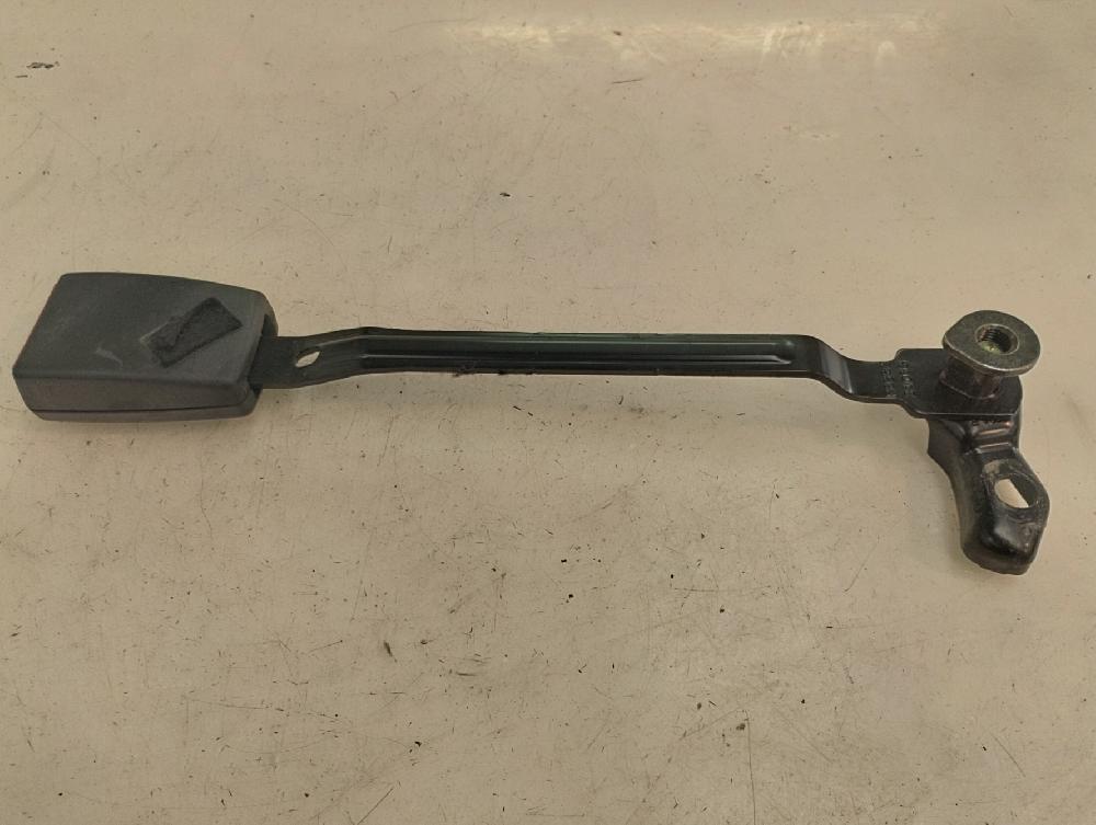 ANCLAJE CINTURON DELANTERO DERECHO AUDI A6 1.9 TDI 6MT 130CV