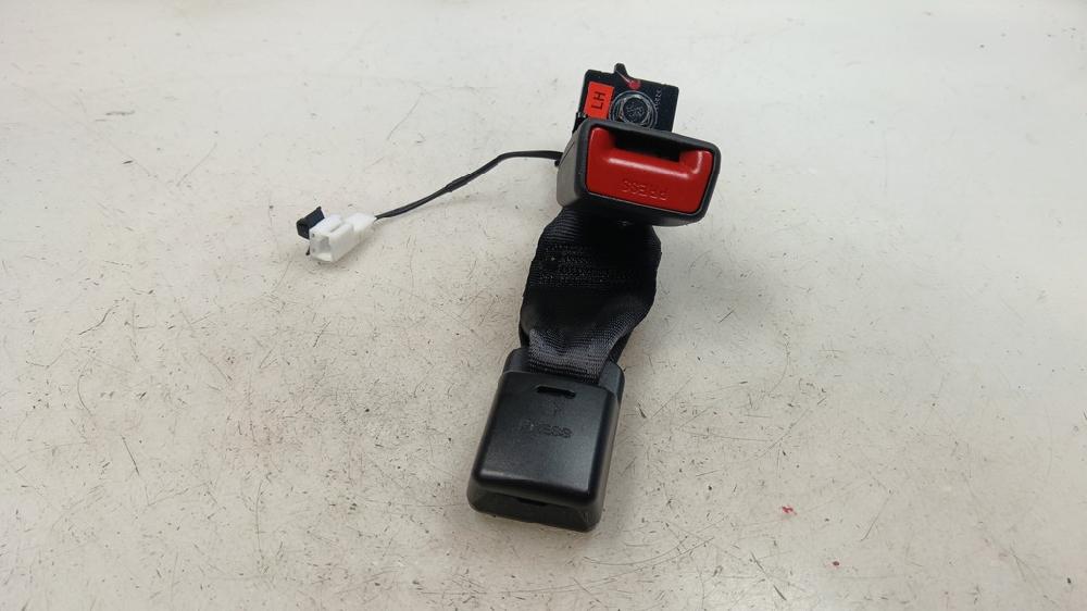 ANCLAJE CINTURON TRASERO IZQUIERDO KIA STONIC 1.0 GDI MT 120CV | 88KW