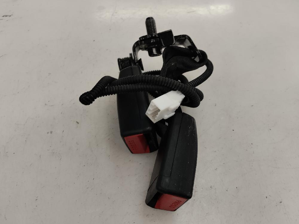 ANCLAJE CINTURON TRASERO DERECHO HYUNDAI I10 1.3 MT 87CV | 64KW
