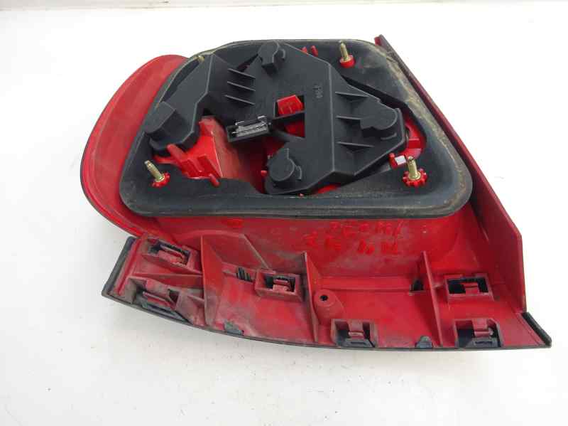 PILOTO TRASERO DERECHO AUDI A4 1996 1.8 T MT 150CV | 110KW