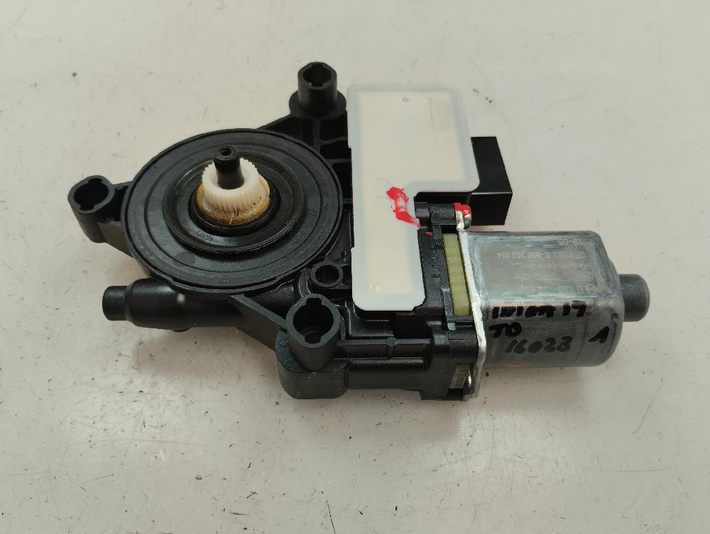 MOTOR ELEVALUNAS TRASERO DERECHO SEAT IBIZA 1.0 TSI MT 95CV