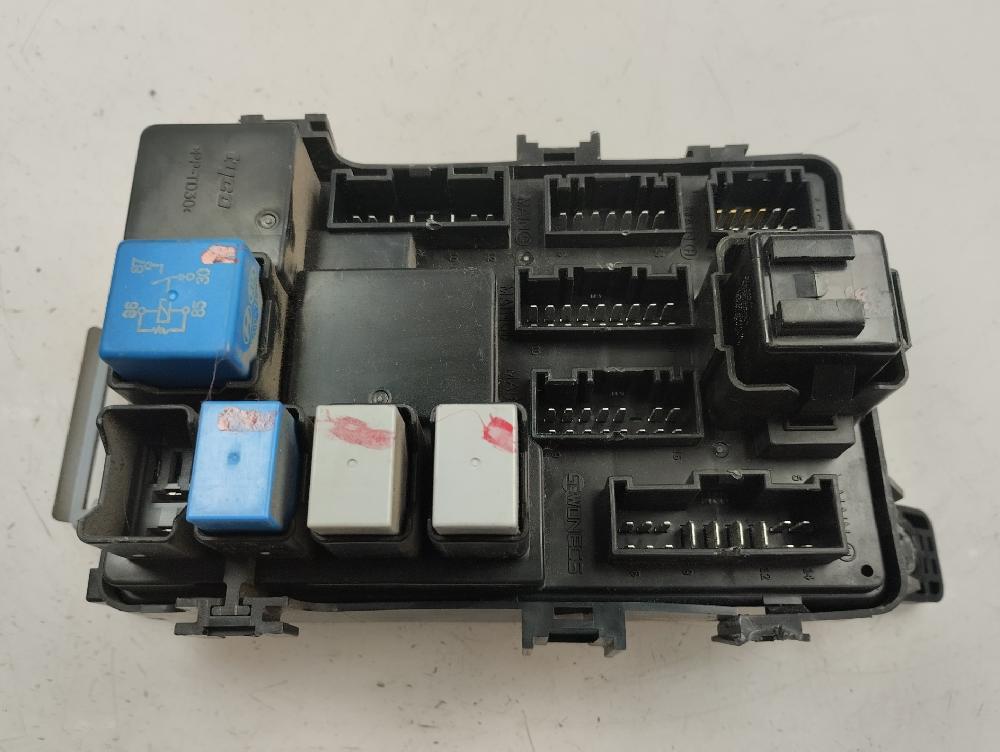CAJA RELES FUSIBLES HYUNDAI ACCENT 1.4 MT 97CV | 71KW