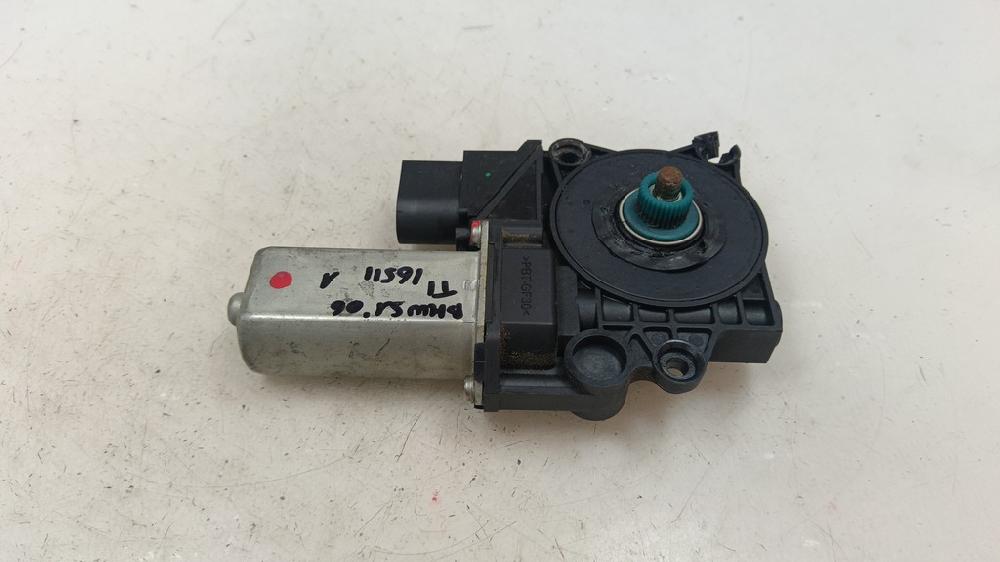 MOTOR ELEVALUNAS TRASERO IZQUIERDO BMW SERIE 1 2006 2.0 MT 122CV | 90KW