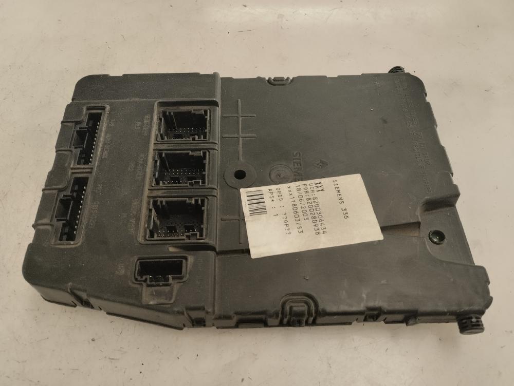 CAJA RELES FUSIBLES RENAULT MEGANE 1.6 MT 115CV | 85KW