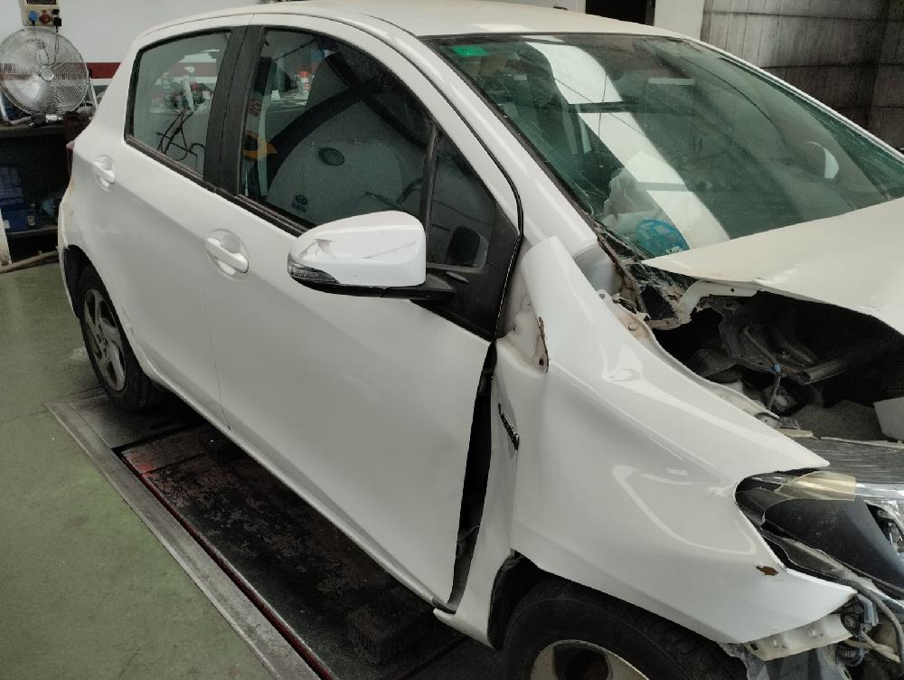 AMORTIGUADOR PORTON TOYOTA YARIS 2015 1.5 MT 106CV