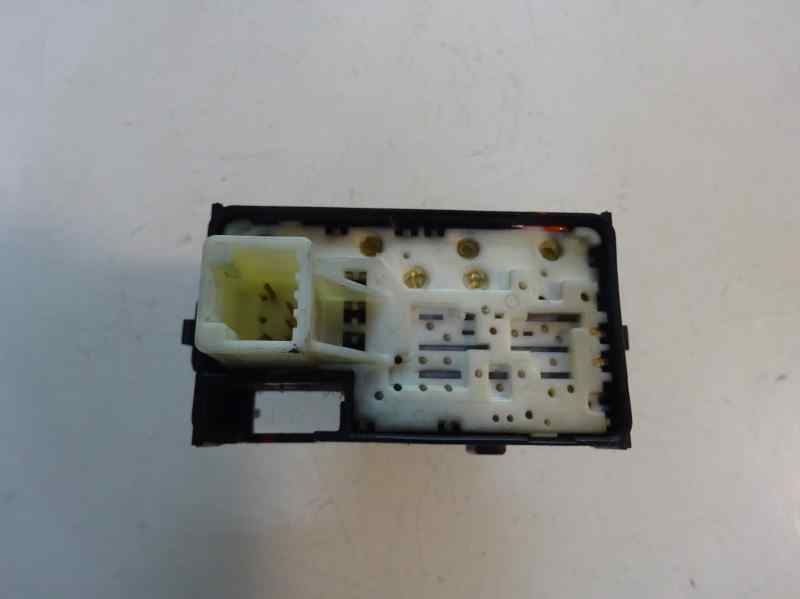 MANDO ELEVALUNAS DELANTERO DERECHO TOYOTA PRIUS 1.8CVT 99CV