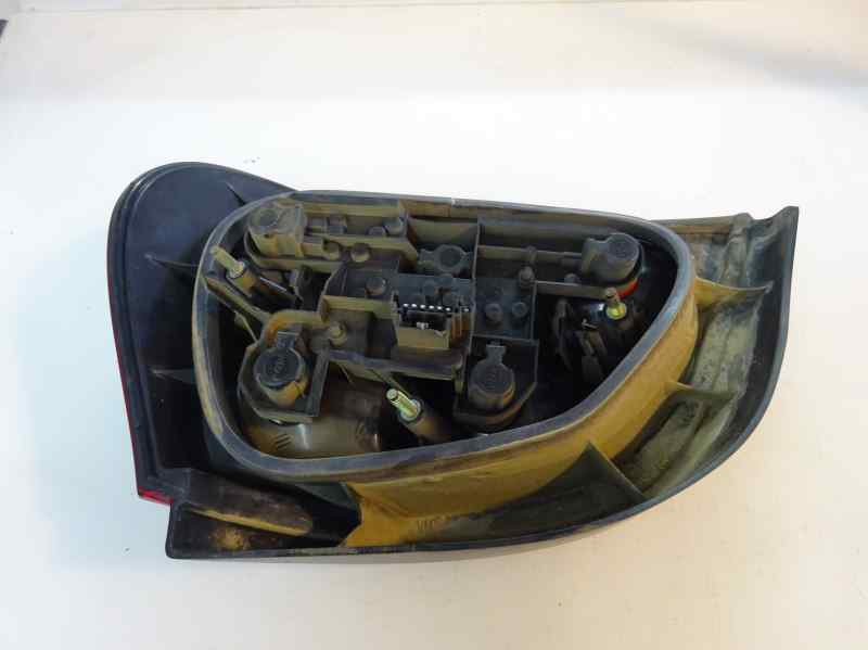 PILOTO TRASERO IZQUIERDO RENAULT MEGANE 1.9 D MT 65CV